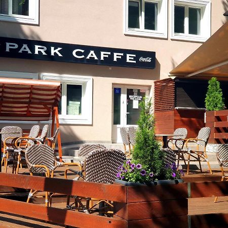 Park Rooms Dugo Selo Bagian luar foto