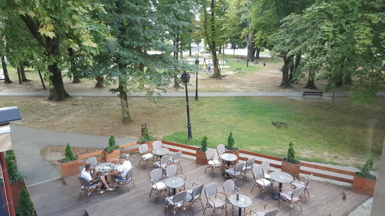 Park Rooms Dugo Selo Bagian luar foto
